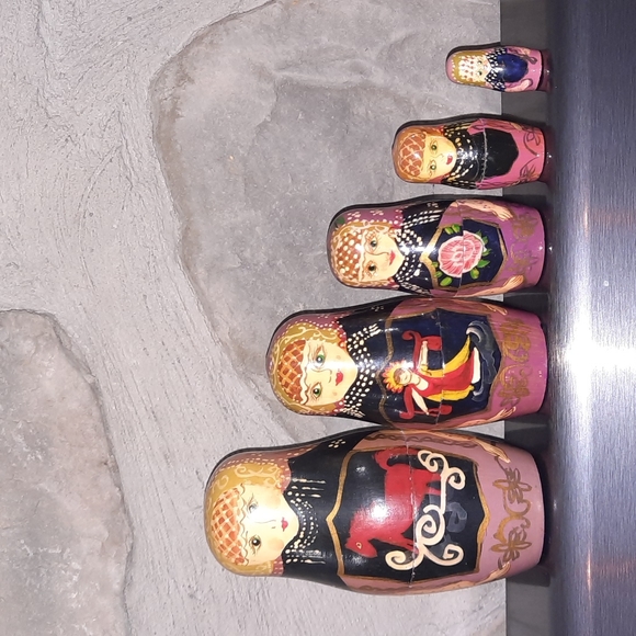 Other - 5 nesting dolls